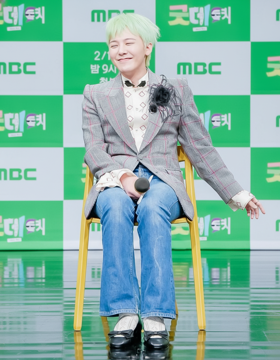 G-Dragon outfit decode